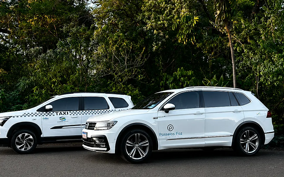SUVs da Passeios Foz Receptivo prontos para transfer